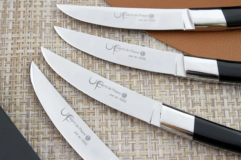 Coffret de table AU NAIN UP 6 couteaux à steak 11cm