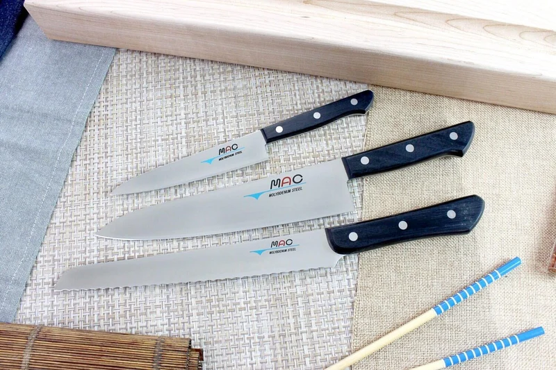 Coffret 3 couteaux japonais MAC Chef : Universel + Chef + Pain