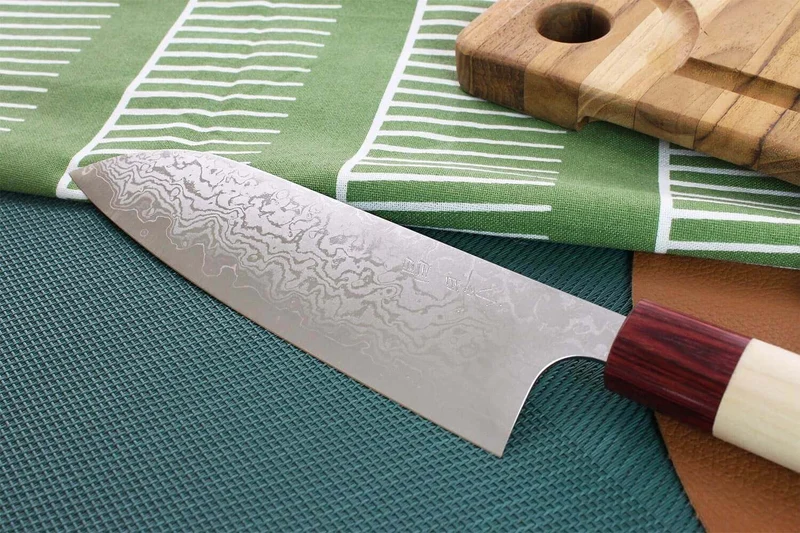 Couteau santoku japonais artisanal Masakage Kiri 16.5cm damas 49 couches