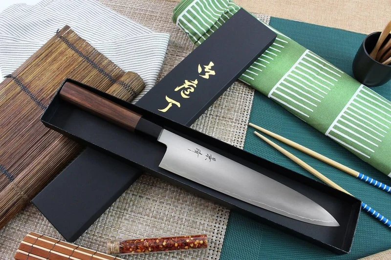 Couteau de chef japonais artisanal Kagekiyo Kurumi Ginsan 24cm