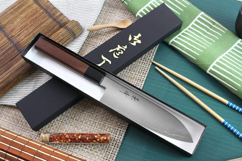 Couteau santoku japonais artisanal Kagekiyo Kurumi Ginsan 18cm