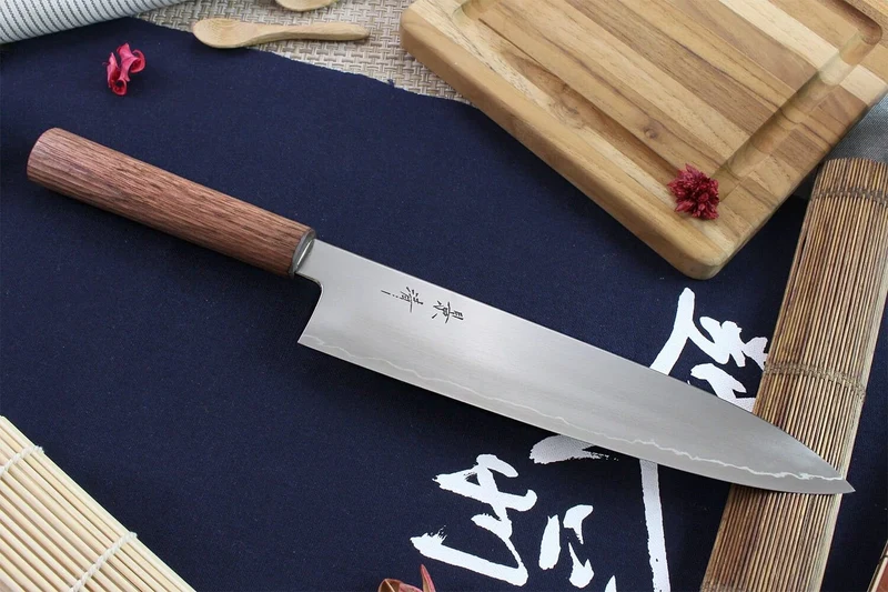 Couteau de chef japonais artisanal Kagekiyo Tedukuri 24cm