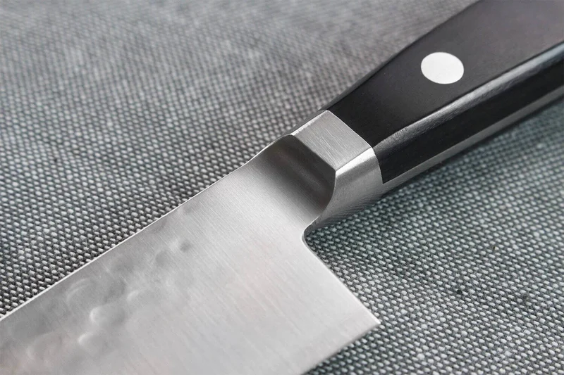 Couteau de chef japonais artisanal Kagekiyo Hammered 24cm