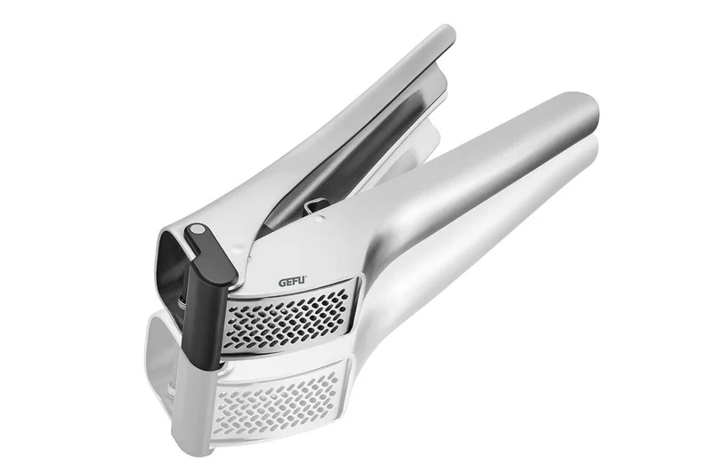 Presse à ail Gefu Garlico acier inox + racloir