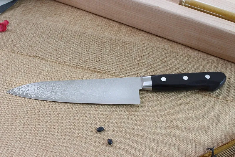Couteau de chef japonais Tsunehisa VG10 Damascus 45 couches 18cm
