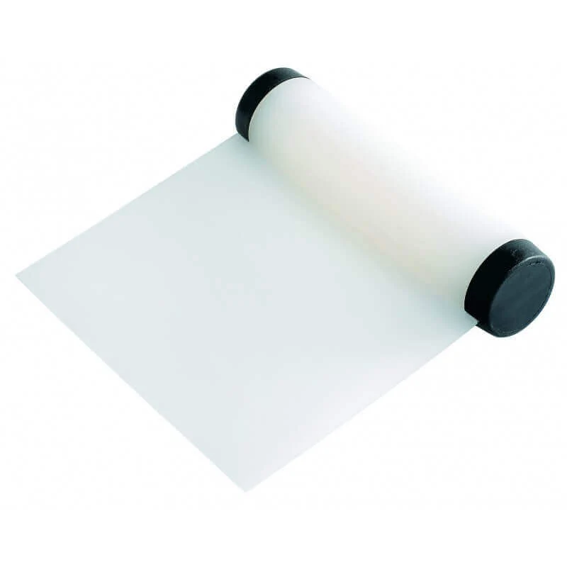 Coupe-pâte carré en plastique avec poignée 11cm