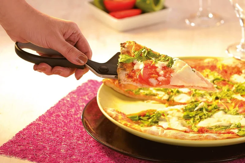 Ciseaux à pizza 2 en 1 Gefu Pezzo