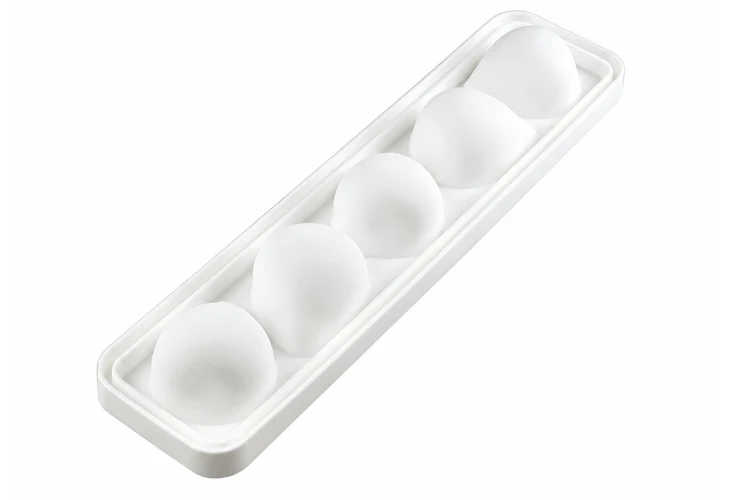 Moule pâtissier 5 fraises 3D Silikomart en silicone blanc