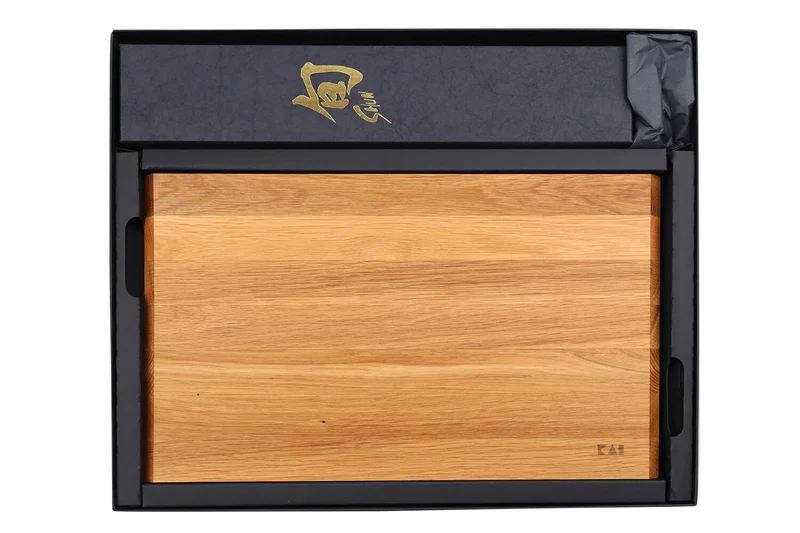 Coffret 1 couteau santoku Kai Shun Classic 18cm + 1 planche en bois KAI offerte