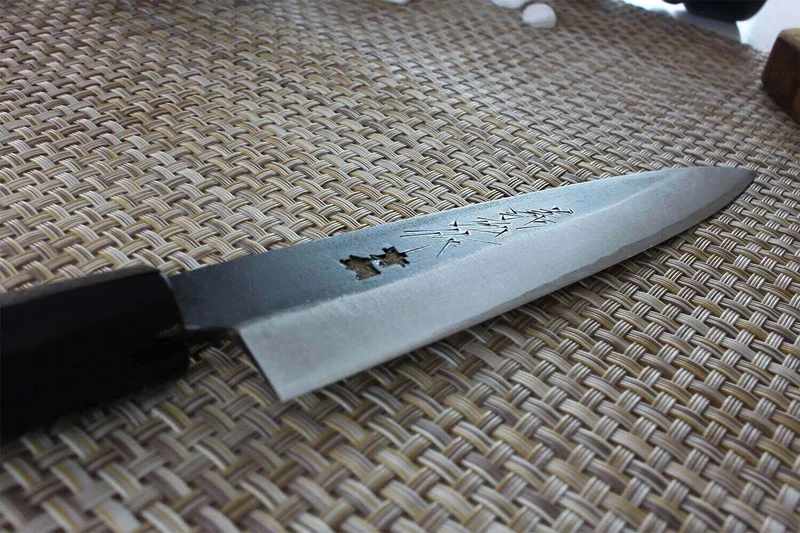 Couteau universel japonais artisanal Yoshihiro White 2 steel 15cm
