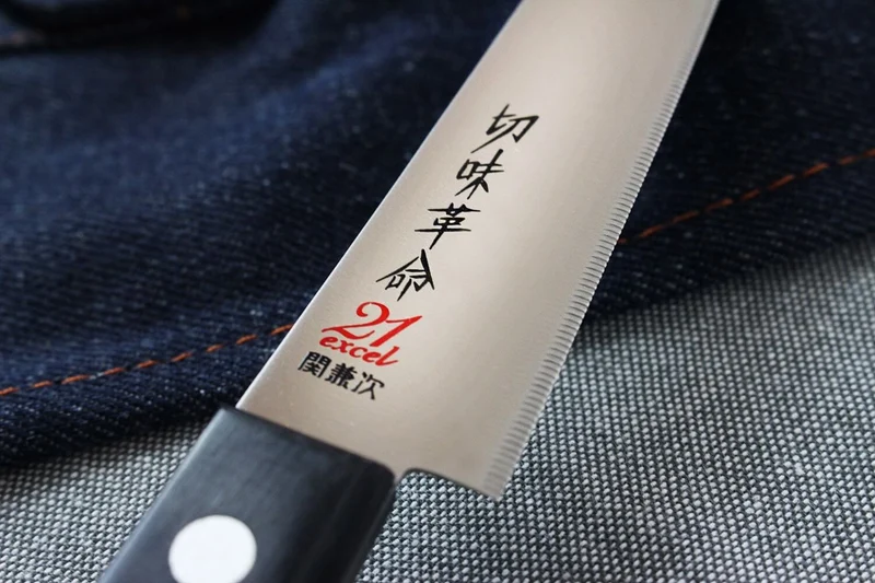 Couteau universel japonais Kanetsugu Rev 21 lame 13cm micro dentée