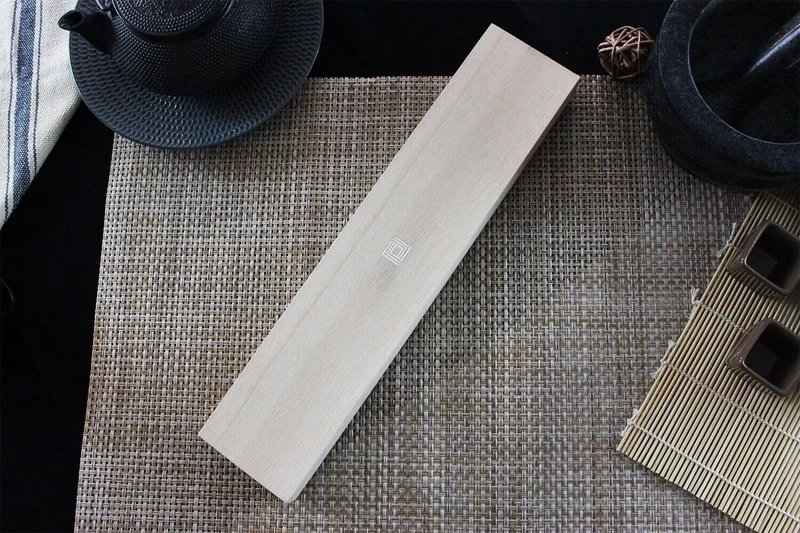 Couteau santoku japonais Shizu Hamono Yamato martelé 16cm manche sombre