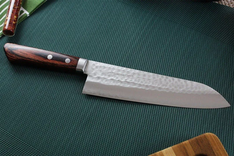 Couteau de chef japonais artisanal Masutani 18cm martelé