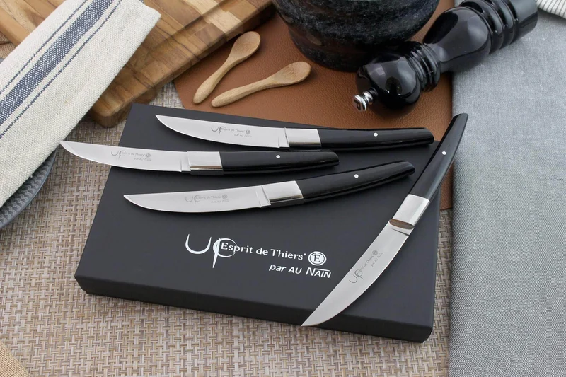 Coffret de table AU NAIN UP 4 couteaux à steak 11cm
