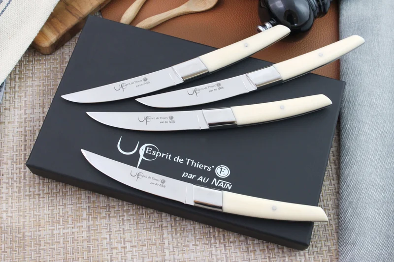 Coffret de table AU NAIN UP 4 couteaux à steak 11cm