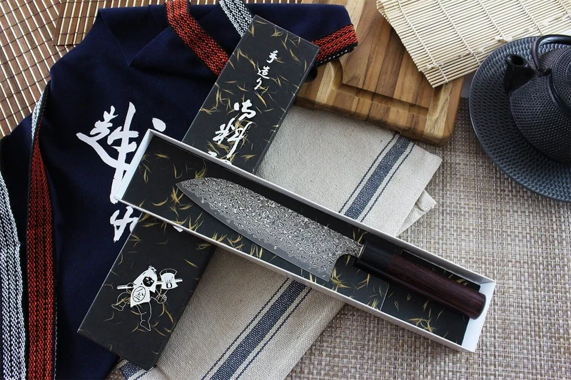 Couteau santoku japonais artisanal Yoshimi Kato 16.5cm VG10 Nickel Damascus