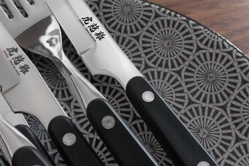 Coffret de table Wusaki 4 couteaux à steak 10.5cm à bout rond
