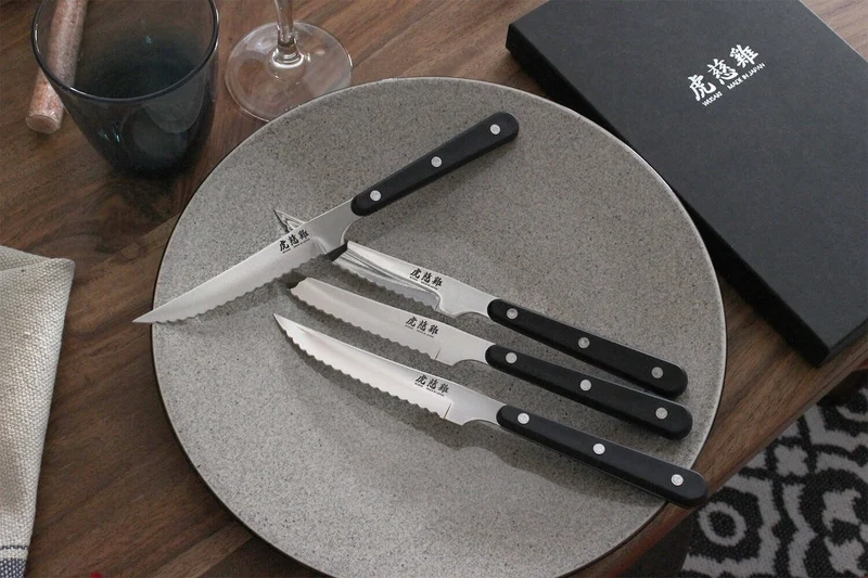Coffret de table Wusaki 4 couteaux à steak 11cm