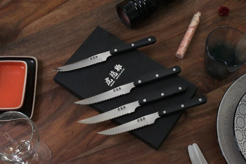 Coffret de table Wusaki 4 couteaux à steak 11cm