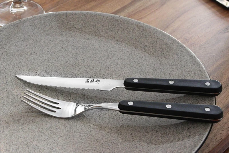Coffret de table Wusaki 2 couteaux à steak 11cm + 2 fourchettes