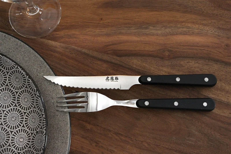 Coffret de table Wusaki 2 couteaux à steak 11cm + 2 fourchettes