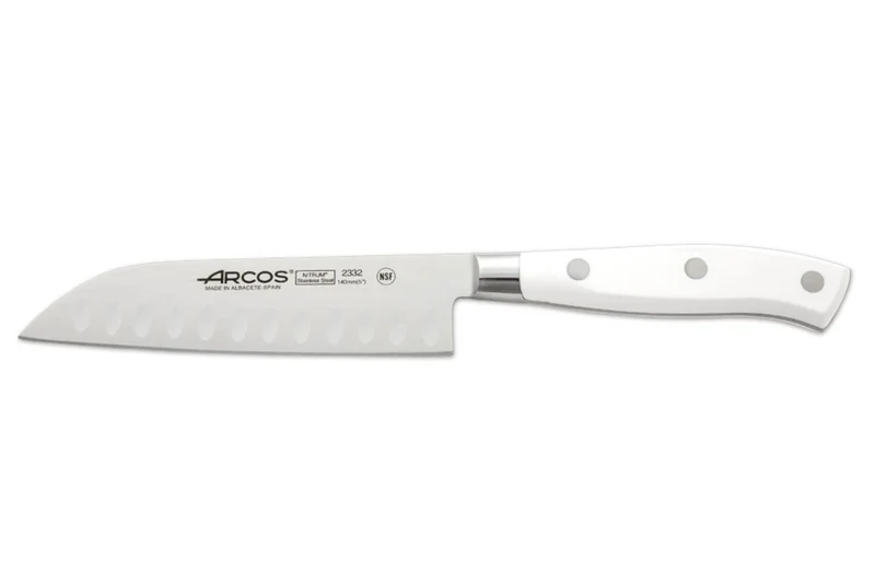 Couteau santoku forgé Riviera White Arcos lame alvéolée 14cm acier NITRUM®