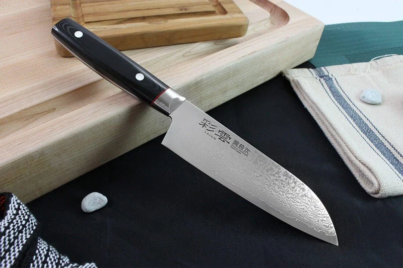 Couteau santoku japonais Kanetsugu Saiun 17cm damas 65 couches