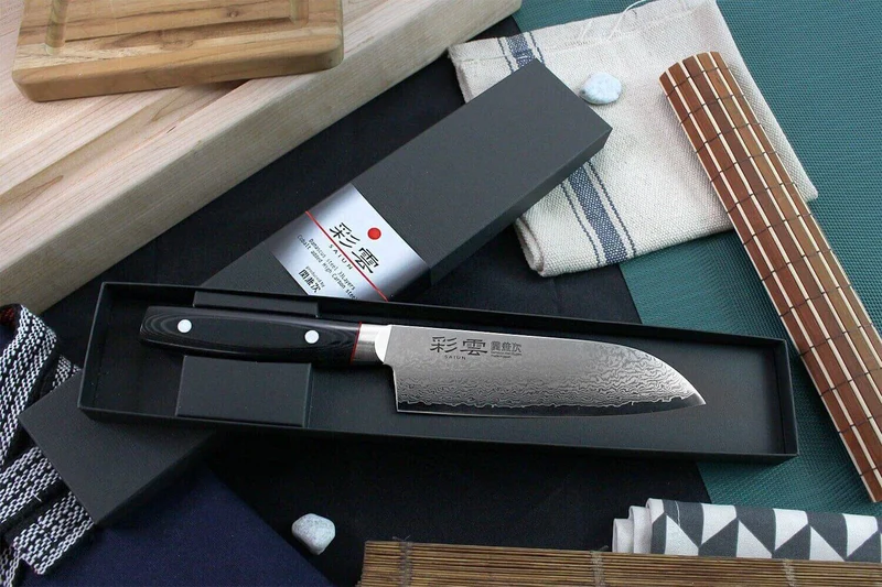 Couteau santoku japonais Kanetsugu Saiun 17cm damas 65 couches