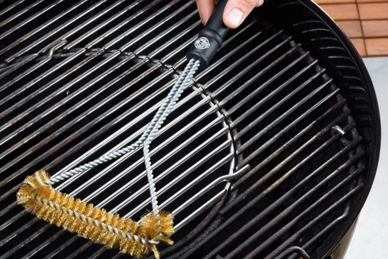 Brosse triangle pour barbecue Gefu BBQ en laiton