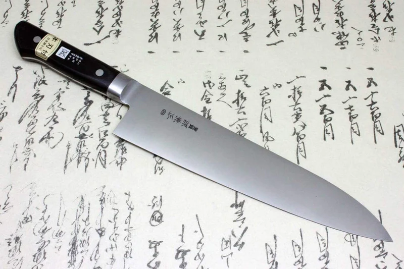 Couteau de chef 27cm Japan Kanetsune acier carbone 2N