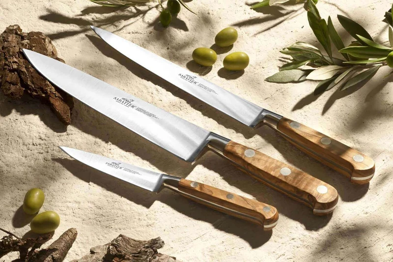 Coffret 2 couteaux SABATIER Provençao 100% forgés manches olivier
