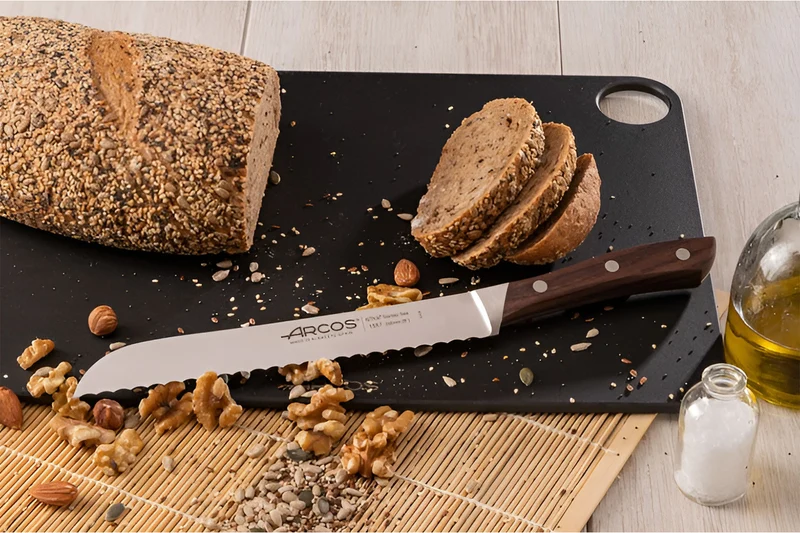 Couteau à pain forgé Arcos Natura dentelé 20cm palissandre