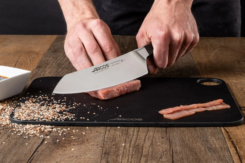 Couteau Rocking Santoku Arcos Manhattan 19cm tranchant extrême