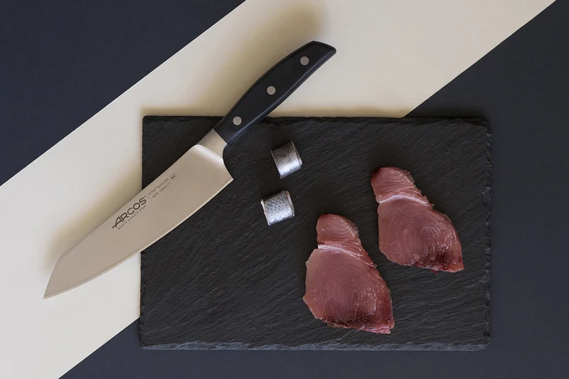 Couteau Rocking Santoku Arcos Manhattan 19cm tranchant extrême
