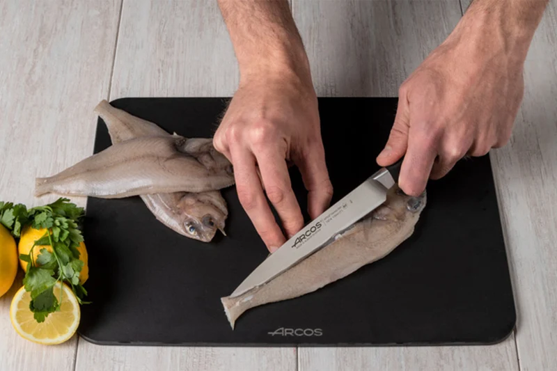 Couteau filet de sole flexible Arcos Manhattan 17cm tranchant extrême