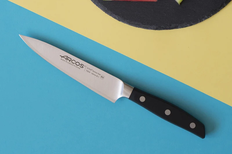Couteau de chef forgé Arcos Manhattan 15cm tranchant extrême
