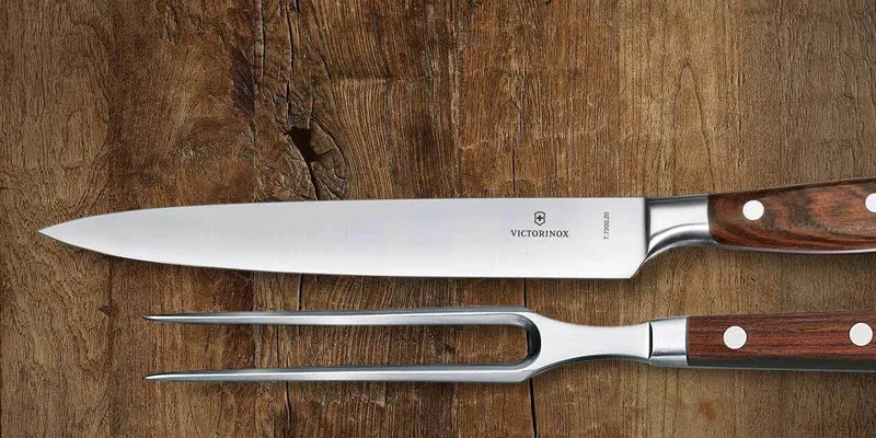 Coffret Victorinox Grand Maître Rosewood couteau à découper + fourchette de chef forgés