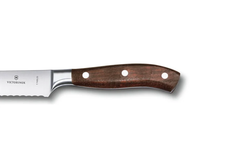 Couteau à pain Victorinox Grand Maître Wood forgé 23cm manche érable