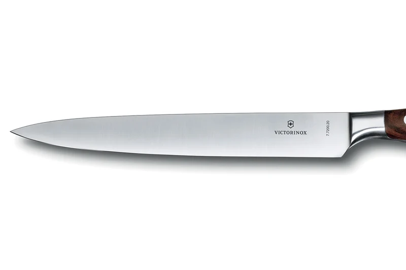 Couteau à découper Victorinox Grand Maître Rosewood forgé 20cm manche palissandre