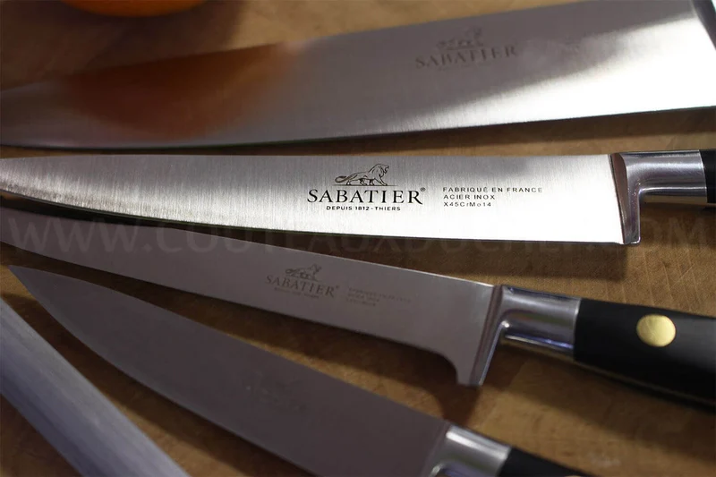Mallette de 4 couteaux + 1 fusil Sabatier Chef fabrication française
