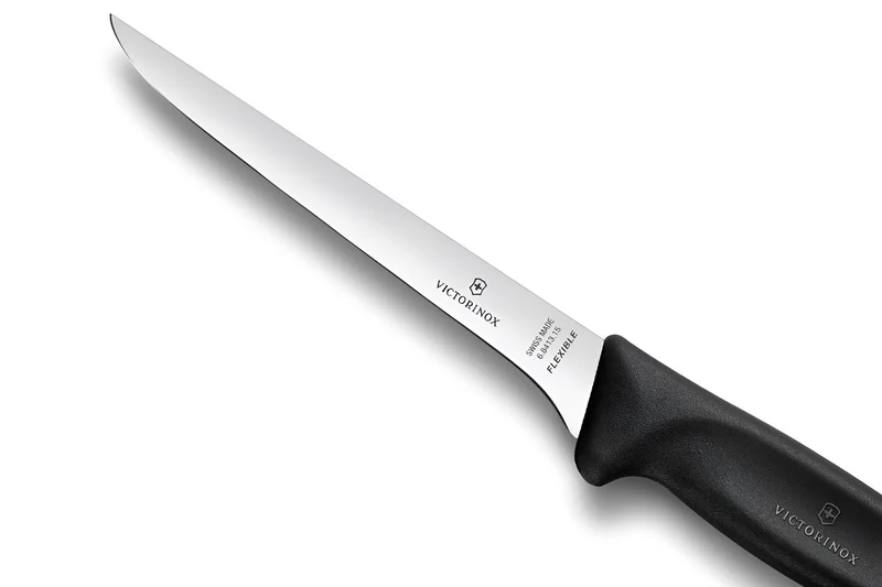 Couteau à désosser Victorinox SwissClassic lame flexible 15cm noir