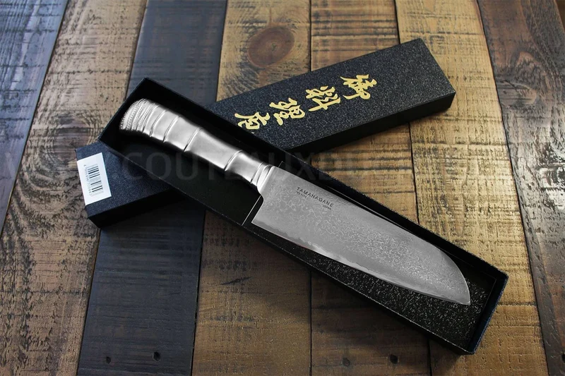 Couteau santoku japonais Tamahagane Bamboo Kyoto lame 17.5cm acier Damas VG5