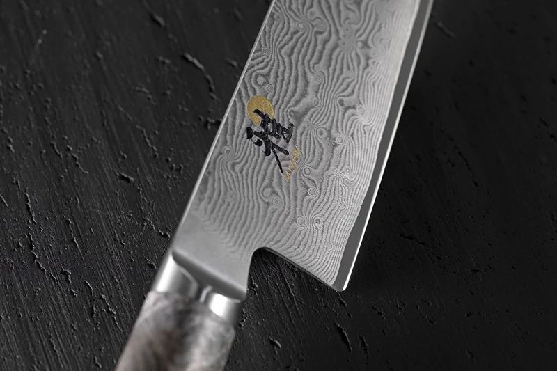 Couteau japonais Santoku Miyabi 5000MCD67 18cm 132 couches de damas