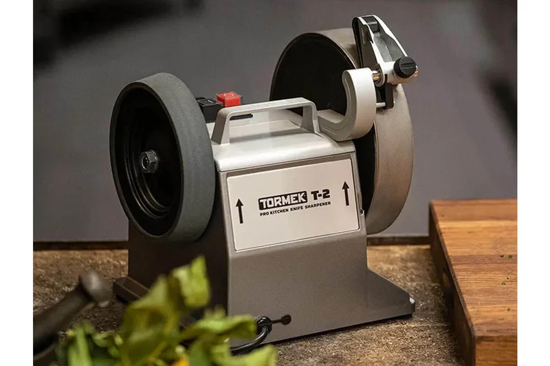 Affuteuse électrique TORMEK T-2 meule diamant - Silencieuse