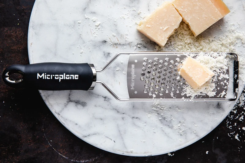 Râpe étoile Microplane Gourmet manche noir