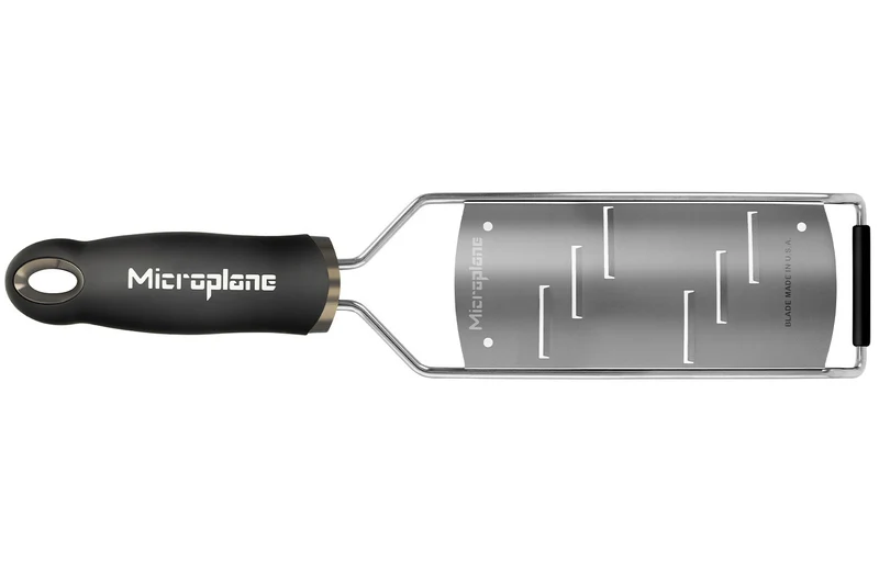 Râpe Microplane Gourmet coupe large manche noir