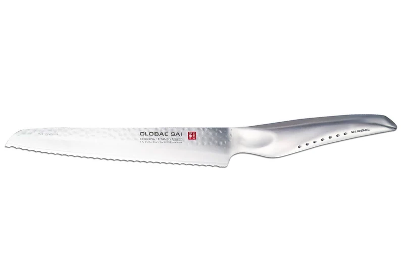 Couteau à pain japonais Global Sai M04 lame martelée 17cm