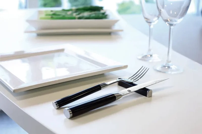 Set de couverts de table japonais KAI haut de gamme couteau + fourchette