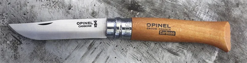 Couteau Opinel Tradition Carbone n°08 lame 8.5cm manche hêtre virole tournante