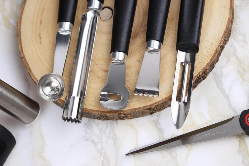 Mallette spéciale CAP/BEP Cuisine Fischer Bargoin 18 ustensiles + cadenas et balance